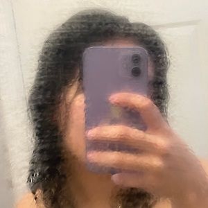 Meet your Posher, Daniela